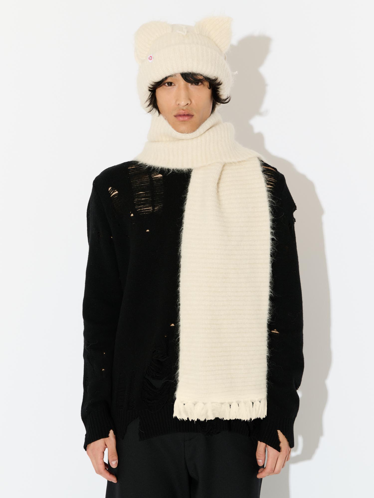 ALPACA CHUNKY EARS BEANIE SCARF IN ECRU - Image 3