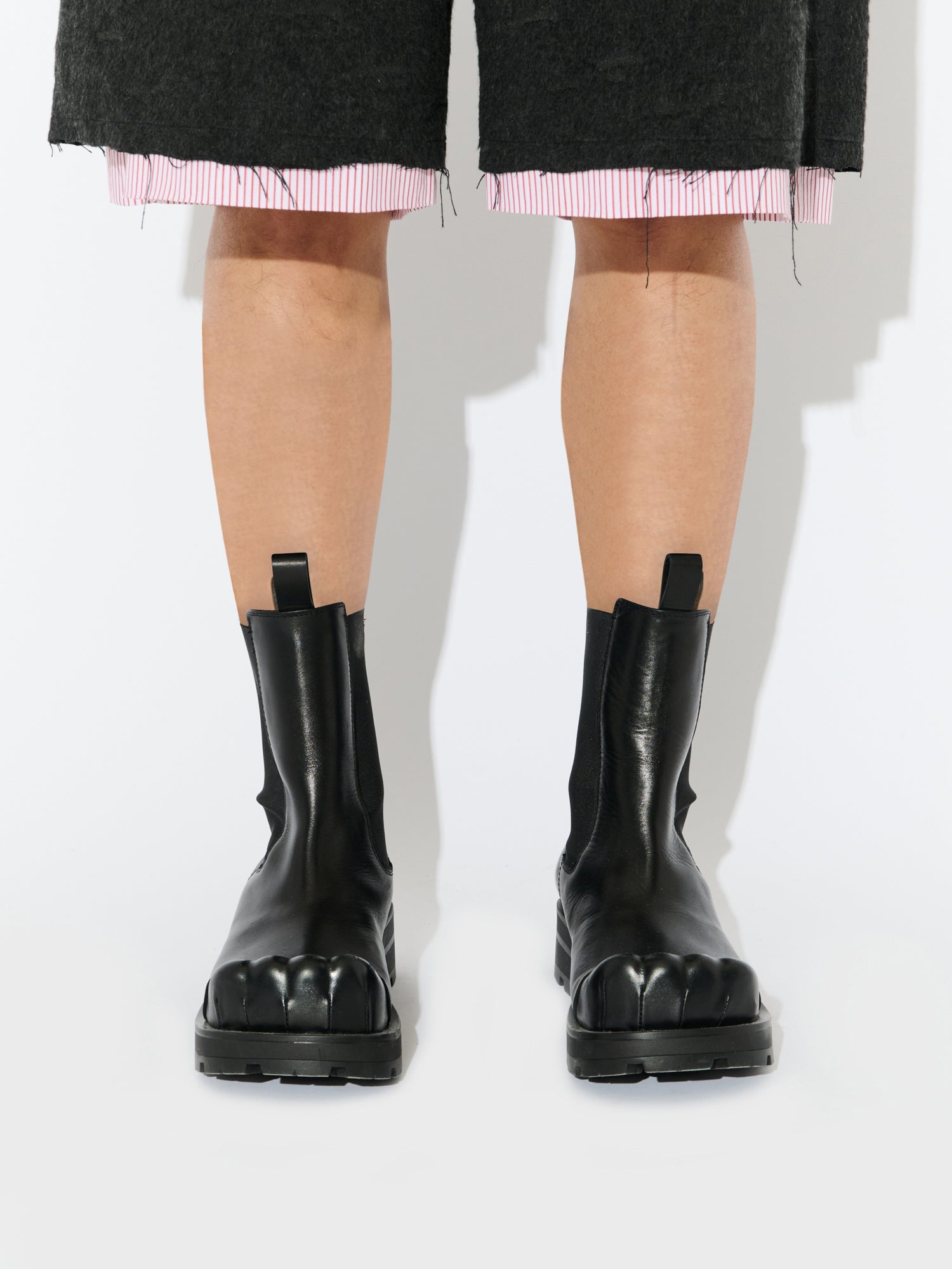 CHELSEA MOGGIES IN BLACK - Image 4