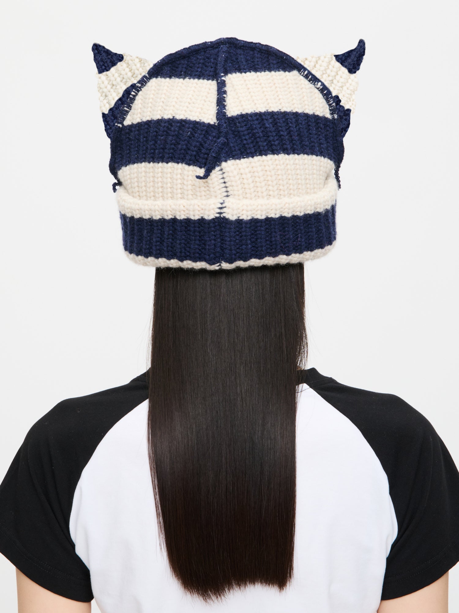 CHUNKY EARS BEANIE EXCLUSIVE IN NAVY ECRU - Image 8