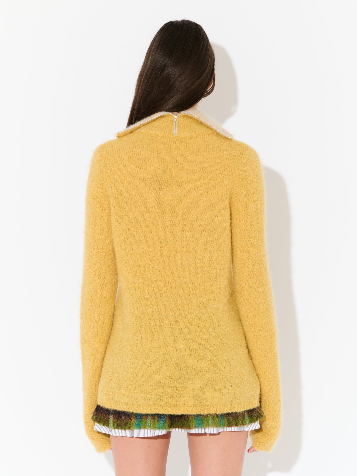 MOHAIR BANANA ZIP JUMPER IN YELLOW ECRU - Image 4