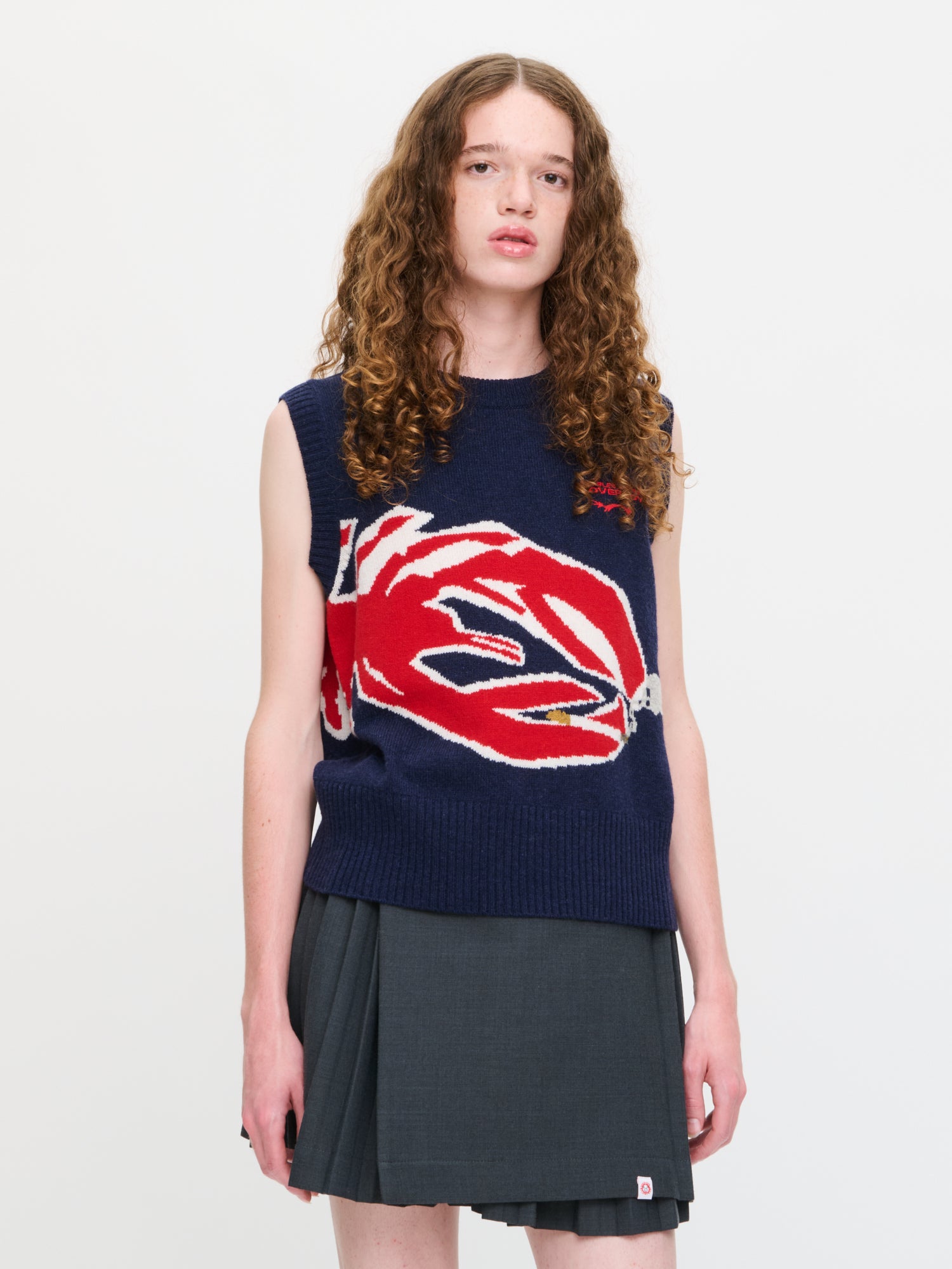 GRAPHIC VEST IN NAVY RED - Image 3